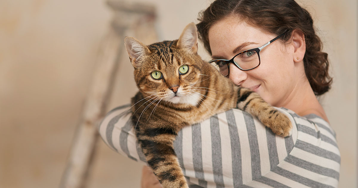 womancat045wc1200630 Veterinary Jobs the Fresh Way Australia NZ